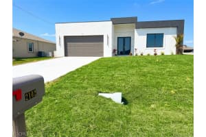 2102 25th Place, Cape Coral, FL 33993 - MLS#2026012175