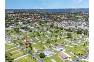 27 Cottonwood Drive, Fort Myers, FL 33908 - MLS#2026012310