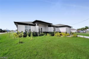 2700 6th Street, Cape Coral, FL 33993 - MLS#2026012343