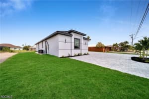 613 Gleason Parkway, Cape Coral, FL 33914 - MLS#2026012378