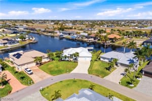 133 33rd Avenue, Cape Coral, FL 33993 - MLS#2026012394