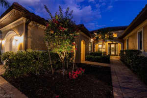 10024 Avalon Lake Circle, Fort Myers, FL 33913 - MLS#2026012459