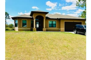 1105 James Ave, Lehigh Acres