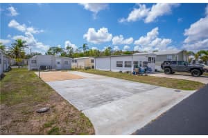 25 La Fonda Lane, North Fort Myers, FL 33903 - MLS#2026012693