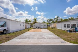 25 La Fonda Lane, North Fort Myers, FL 33903 - MLS#2026012693