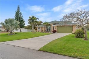 1128 41st Terrace, Cape Coral, FL 33914 - MLS#2026012765