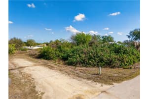 3718 15th Street, Lehigh Acres, FL 33976 - MLS#2026012967