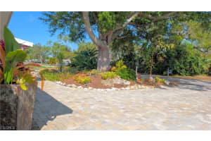 1212 Pineland Avenue, Venice, FL 34285 - MLS#2026012970