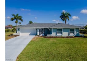 2213 4th Street, Cape Coral, FL 33909 - MLS#2026013138