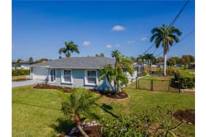2213 4th Street, Cape Coral, FL 33909 - MLS#2026013138