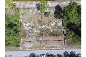1021 Kaye Street, Lehigh Acres, FL 33974 - MLS#2026013145