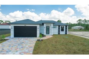 1004 Pine Ave, Lehigh Acres