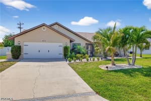 402 37th Lane, Cape Coral, FL 33914 - MLS#2026013229