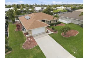 222 39th Terrace, Cape Coral, FL 33914 - MLS#2026013316