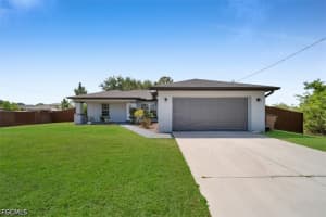 2701 8th Street, Lehigh Acres, FL 33976 - MLS#2026013320