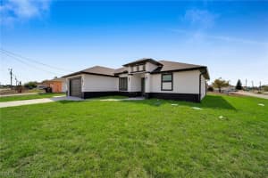 4119 13th Street, Lehigh Acres, FL 33976 - MLS#2026013332