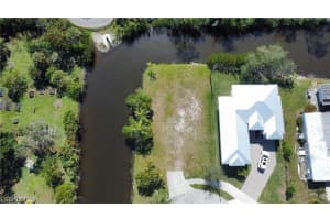 3260 Lunar Street, Naples, FL 34112 - MLS#2026013397