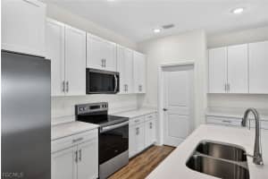 304 21st Terrace, Cape Coral, FL 33993 - MLS#2026013416