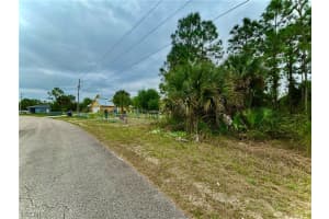 313 Selkirk Avenue, Lehigh Acres, FL 33974 - MLS#2026013430