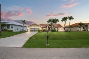 2909 Sw 38th Ter, Cape Coral