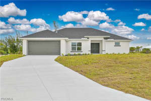 2043 42nd Street, Cape Coral, FL 33909 - MLS#2026013516