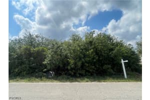 1017/1019 Albany Avenue, Lehigh Acres, FL 33971 - MLS#2026013528