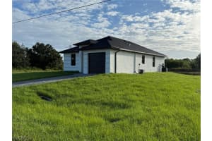 537 Hawthorne Avenue, Lehigh Acres, FL 33974 - MLS#2026013660