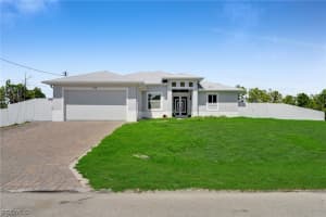 935 BEVERLY Street, Lehigh Acres, FL 33974 - MLS#2026013706