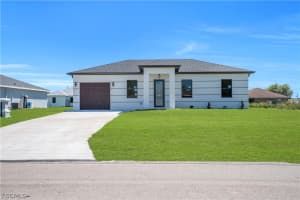 2715 59th St W, Lehigh Acres