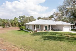 5017 Wild Goose Circle, Labelle, FL 33935 - MLS#2026014077