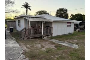 815 Riverside Drive, Moore Haven, FL 33471 - MLS#2026014112