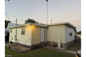 815 Riverside Drive, Moore Haven, FL 33471 - MLS#2026014112