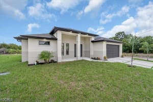 2505 11th Street, Lehigh Acres, FL 33976 - MLS#2026014212