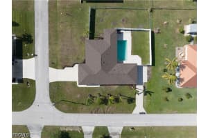 1725 3rd Street, Cape Coral, FL 33990 - MLS#2026014312