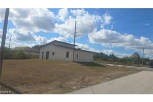 761 Bell Boulevard, Lehigh Acres, FL 33974 - MLS#2026014336
