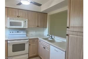 7402 Lake Breeze Drive, Fort Myers, FL 33907 - MLS#2026014461