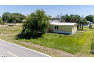 428 Avenue D NW, Moore Haven, FL 33471 - MLS#2026014536