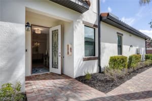 12019 Hawthorn Lake Drive, Fort Myers, FL 33913 - MLS#2026014563