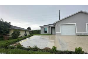 217 Cape Coral Parkway, Cape Coral, FL 33914 - MLS#2026014574