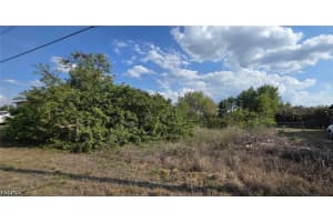 3305 23rd Street, Lehigh Acres, FL 33976 - MLS#2026014583