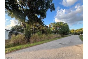 4737 Tammie Lane, Fort Myers, FL 33905 - MLS#2026014603