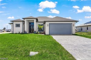 800 8th Terrace, Cape Coral, FL 33993 - MLS#2026014691