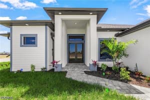 800 8th Terrace, Cape Coral, FL 33993 - MLS#2026014691