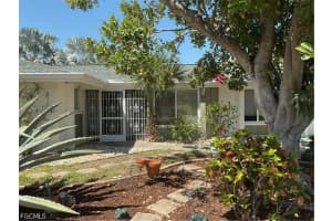 4617 Forest glen Drive, North Fort Myers, FL 33903 - MLS#2026014726