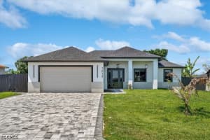 1013 Chaplin Avenue, Lehigh Acres, FL 33971 - MLS#2026014749