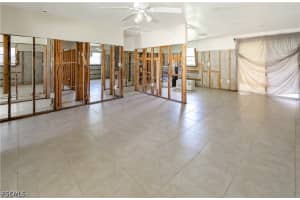 317 Montgomery Avenue, Fort Myers, FL 33905 - MLS#2026014838