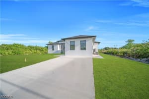 2924 5th Street, Lehigh Acres, FL 33976 - MLS#2026014839