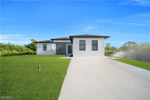 2924 5th Street, Lehigh Acres, FL 33976 - MLS#2026014839