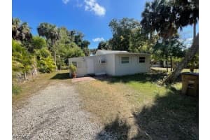 215 Delray Avenue, Fort Myers, FL 33905 - MLS#2026014860