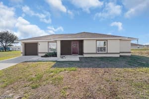 9016 Meadow Cir, Labelle